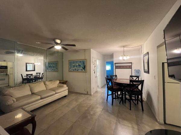 Carriage Light, 1021 NE 24th Ave #12, Pompano Beach, Florida 33062, image 1