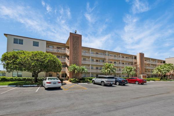Newcastle At Century Village, 2020 Newcastle A, Boca Raton, Florida 33434, image 1