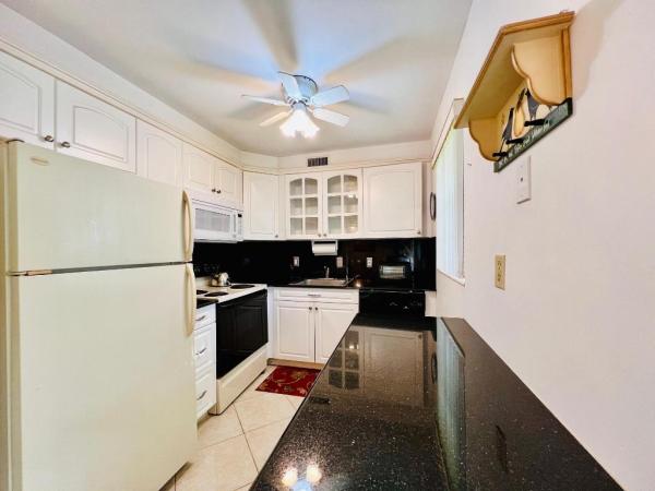 Sheffield At Century Village, 100 Sheffield E, West Palm Beach, Florida 33417, image 2