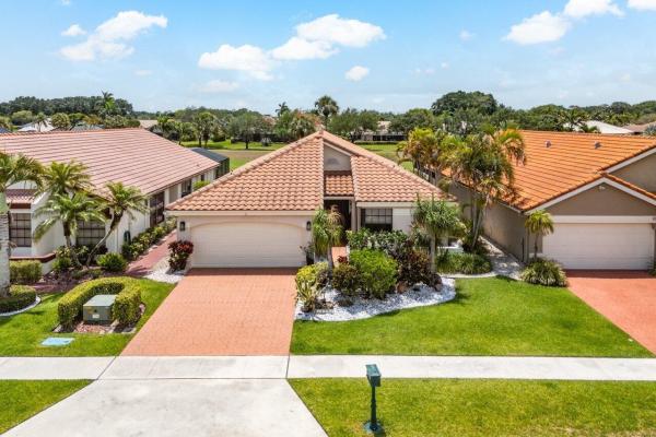 Boca Woods Country Club, 10784 White Aspen Ln, Boca Raton, Florida 33428, image 1