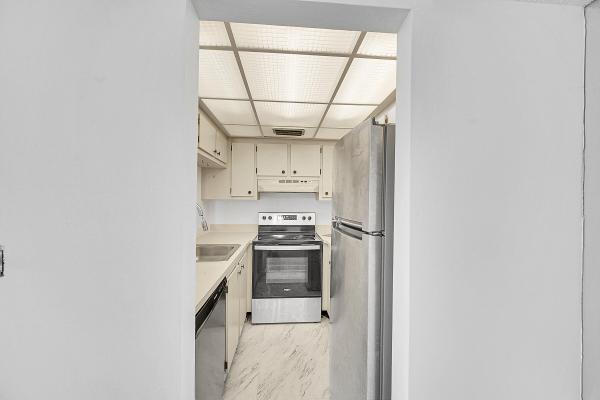 Lucerne Lakes Golf Colony, 7226 Golf Colony Ct #201, Lake Worth, Florida 33467, image 1