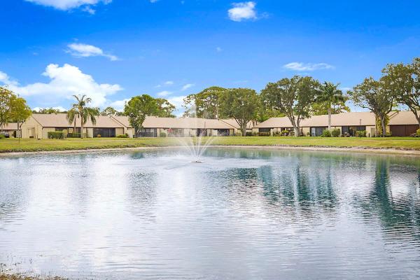 The Palm Club, 1017 Green Pine Blvd #E, West Palm Beach, Florida 33409, image 1
