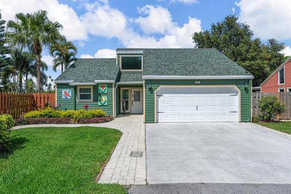Tree Tops Of Wellington, 548 Sweet Wood Way, Wellington, Florida 33414, image 1