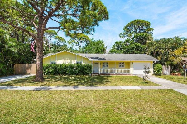 Jupiter No HOA, 903 Oak Cir, Jupiter, Florida 33458, image 1