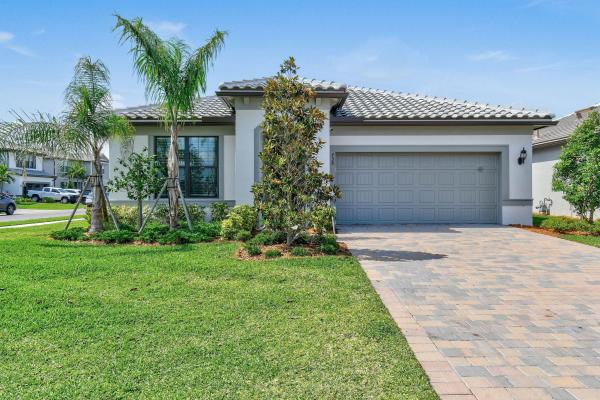 Veranda Gardens, 758 SE Courances Dr, Port St. Lucie, Florida 34986, image 1