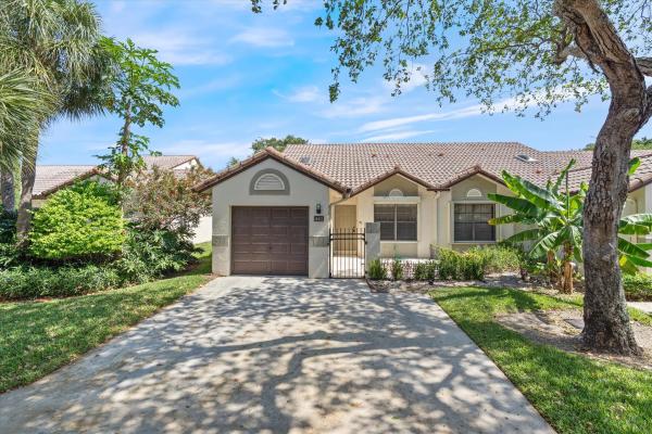 Windwood, 441 Ashwood Pl, Boca Raton, Florida 33431, image 1
