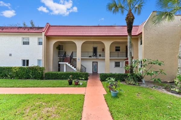 368 Lake Frances Dr #368, West Palm Beach, Florida 33411, image 1
