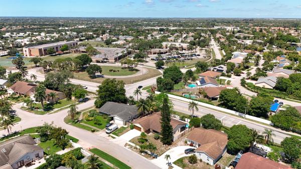Lantana Homes, 5701 Autumn Ridge Rd, Lake Worth Beach, Florida 33463, image 1