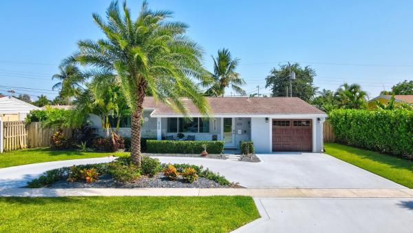 Coral Manor, 520 SE 3rd Ct, Deerfield Beach, Florida 33441, image 1