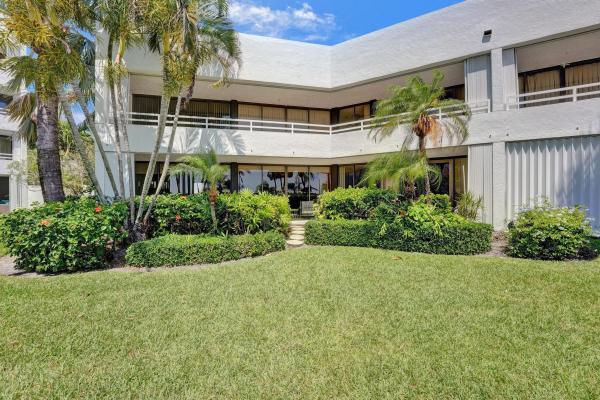 Flagler Yacht Club, 3701 S Flagler Dr #A101, West Palm Beach, Florida 33405, image 1
