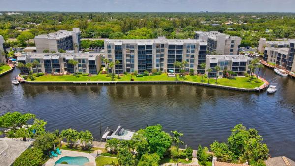 Boca Bayou, 18 Royal Palm Way #206, Boca Raton, Florida 33432, image 1