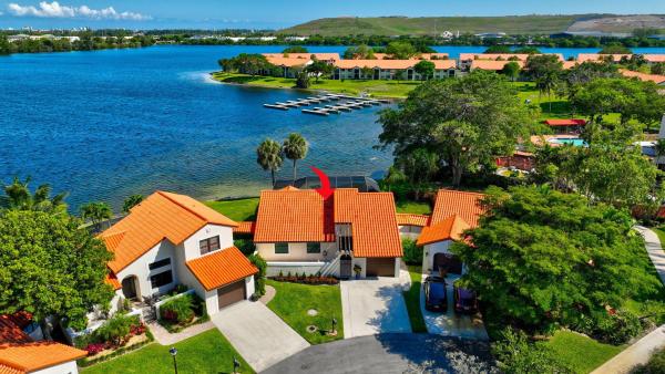 Capitol Square, 3 Independence Ct, Deerfield Beach, Florida 33442, image 1