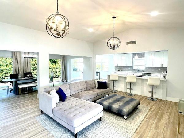 Pine Tree Village, 10723 Greentrail Dr, Boynton Beach, Florida 33436, image 1