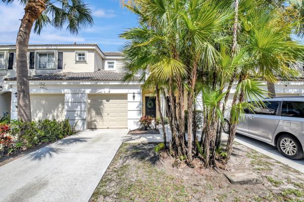 Palmbrooke Townhomes, 4838 Palmbrooke Cir, West Palm Beach, Florida 33417, image 1