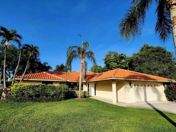 Sugar Pond Manor, 1852 Wisteria St, Wellington, Florida 33414, image 1