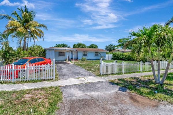 3935 Chickasha Rd, Atlantis, Florida 33462, image 1
