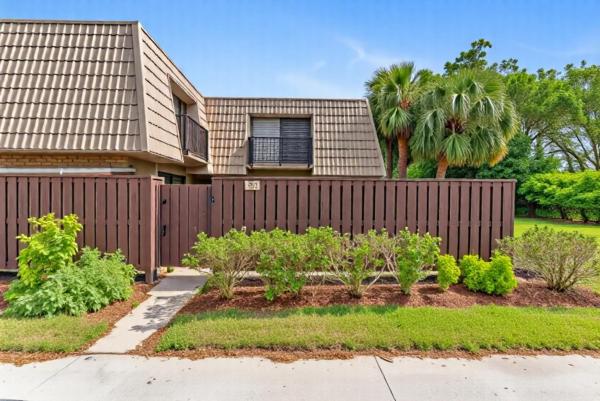 Village Of Sandalwood Lakes South, 5103 51st Way, West Palm Beach, Florida 33409, image 1