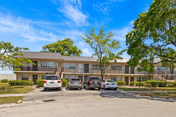 Olive Glen Gardens, 300 NW 30th Ct #202, Pompano Beach, Florida 33064, image 1