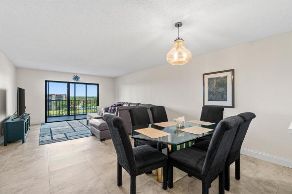Huntington Lakes 5, 7290 Kinghurst Dr #809, Delray Beach, Florida 33446, image 1