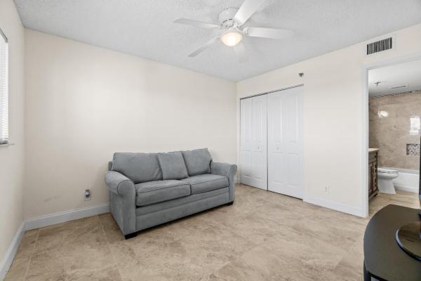 Huntington Lakes 5, 7290 Kinghurst Dr #809, Delray Beach, Florida 33446, image 2