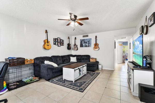 Village Green 4, 2000 Springdale Blvd #303, Palm Springs, Florida 33461, image 1