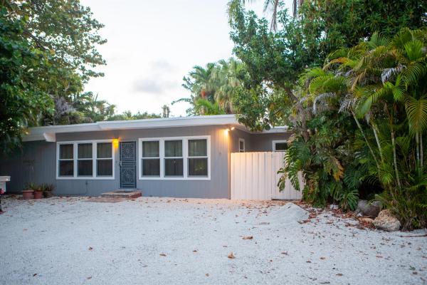 Avocado Homes, 5967 SW 58th Ter, South Miami, Florida 33143, image 1