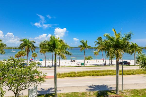 Harbour Isle West, 35 Harbour Isle Dr #302, Fort Pierce, Florida 34949, image 1