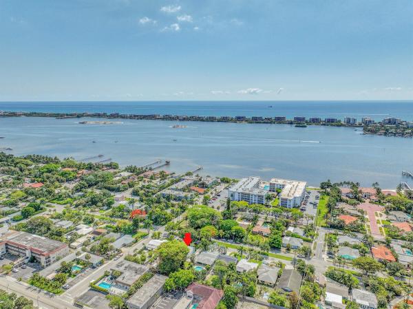 Lake Worth Town, 1511 S Palmway, Lake Worth Beach, Florida 33460, image 1