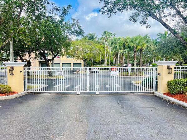 The Villas At Emerald Dunes, 6511 Emerald Dunes Dr #308, West Palm Beach, Florida 33411, image 1