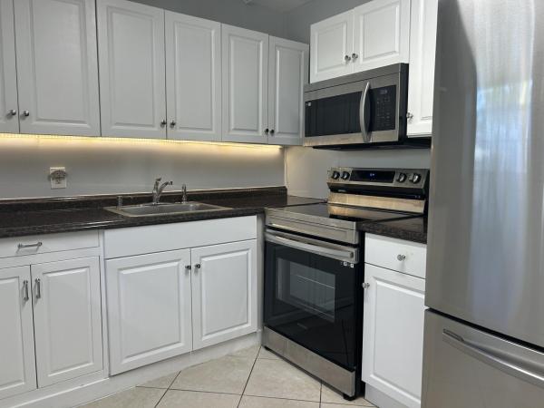 Sheffield At Century Village, 105 Sheffield E, West Palm Beach, Florida 33417, image 3