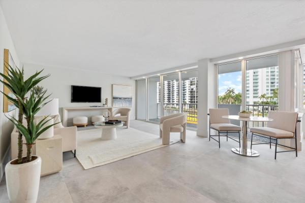 Sunrise East, 2800 E Sunrise Blvd #4c, Fort Lauderdale, Florida 33304, image 1