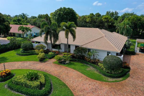 Pine Tree Golf Club, 4164 Saint Andrews Dr, Boynton Beach, Florida 33436, image 1