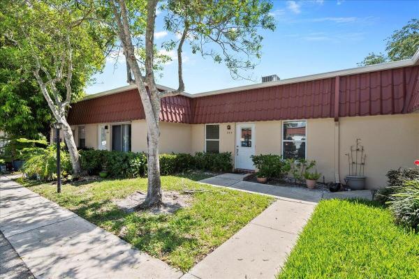 884 Worcester Ln, Lake Worth Beach, Florida 33467, image 1