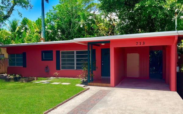 Victoria Courts, 713 NE 17th Ter, Fort Lauderdale, Florida 33304, image 1
