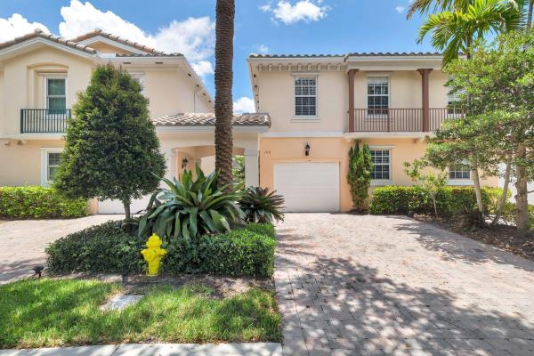 Catalina Lakes, 102 Santa Barbara Way, Palm Beach Gardens, Florida 33410, image 1