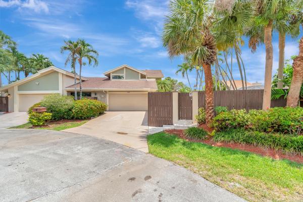 Sierra Del Mar, 7645 Sierra Ter, Boca Raton, Florida 33433, image 1