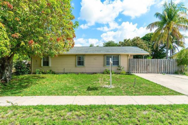 Lantana Heights, 1441 W Hardee St, Lantana, Florida 33462, image 1