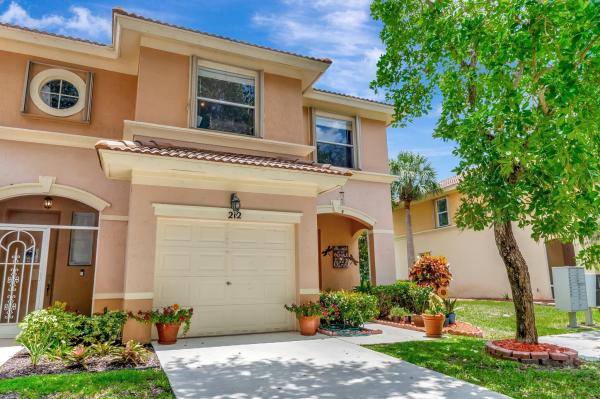 Seminole Lakes, 212 River Bluff Ln, Royal Palm Beach, Florida 33411, image 1