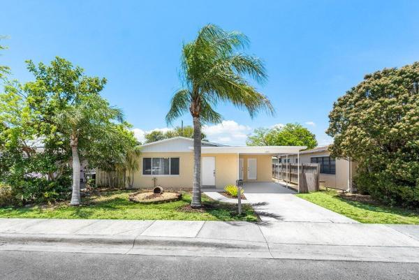 North Lake Worth, 1405 N J Ter, Lake Worth Beach, Florida 33460, image 1