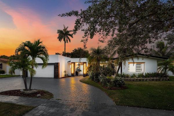 Coral Key Villas, 2611 NE 49th St, Lighthouse Point, Florida 33064, image 1