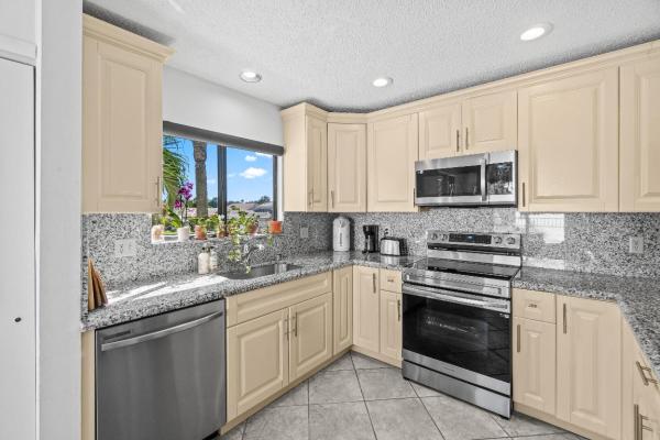 Gleneagles, 7533 Glendevon Ln #905, Delray Beach, Florida 33446, image 1