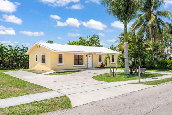 1332 SW G, Belle Glade, Florida 33430, image 1
