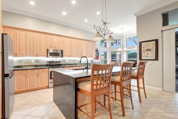 Valencia Shores, 8127 Playa Del Sur Blvd, Lake Worth Beach, Florida 33467, image 1