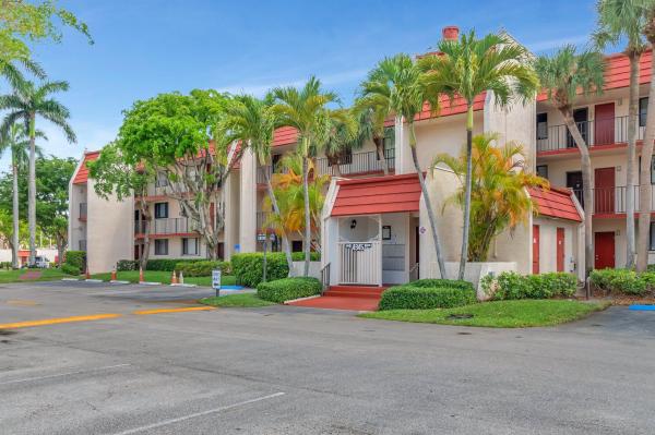 Trevi Court At The Fountains Of Palm Beach, 4345 Trevi Ct #203, Lake Worth Beach, Florida 33467, image 1