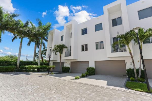 Moderne Boca, 4021 NW 18th Way, Boca Raton, Florida 33431, image 1