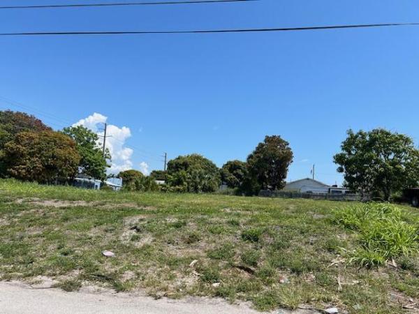 Inlet Grove, 172 W 16th St, Riviera Beach, Florida 33404, image 1