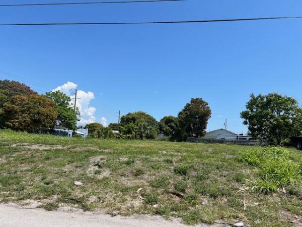 Inlet Grove, 172 W 16th St, Riviera Beach, Florida 33404, image 1