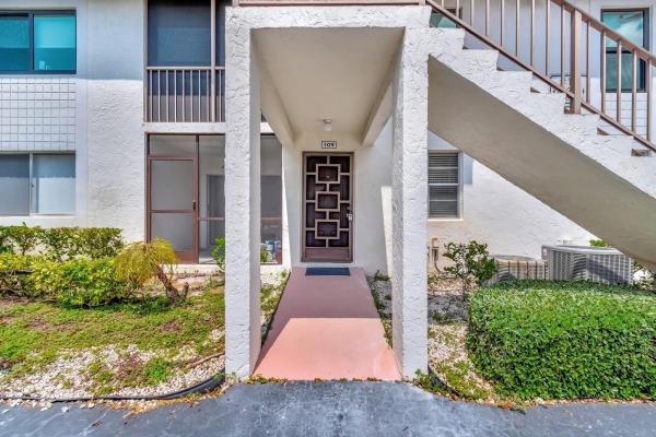 International Club At Villages Of Oriole, 14895 Builtmore Way 109, Delray Beach, Florida 33446, image 1