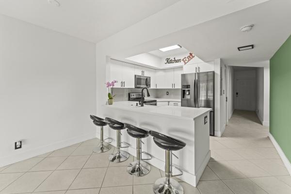 Village Green Of Boca Raton, 9500 SW 3rd St #130, Boca Raton, Florida 33428, image 3