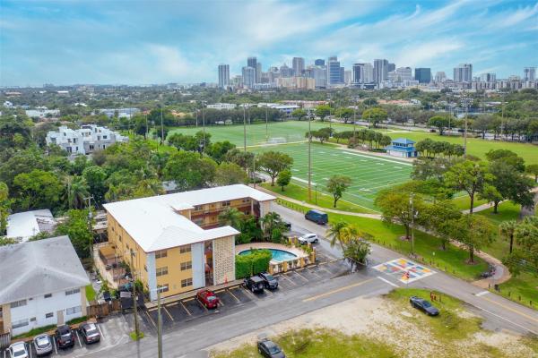 Sevilla Courts, 744 NE 14th Ave #2, Fort Lauderdale, Florida 33304, image 1
